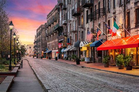 8 Best Things To Do On River Street In Savannah