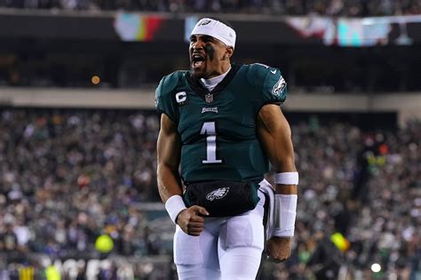 Eagles' Jalen Hurts caps historic offseason with an Oklahoma master's ...