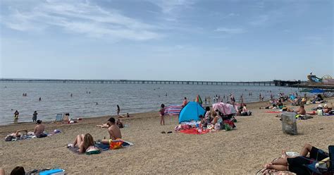 Nine beaches across Essex issued sewage discharge pollution warning after thunderstorms - Essex Live