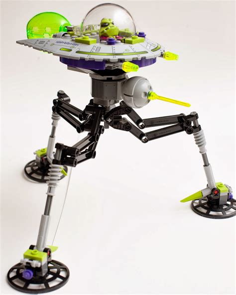 The Lego King: Lego Alien Conquest Alien Defender, Tripod Invader, UFO ...