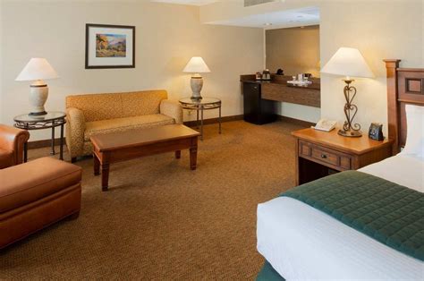 Meeting Rooms at DoubleTree by Hilton Hotel Missoula - Edgewater, 100 ...