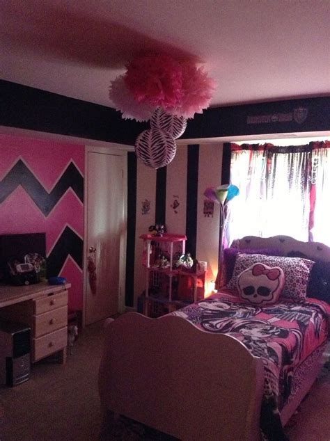 Monster High Themed bedroom | Jayde's Room Ideas | Pinterest | Monster High, Monsters and ...