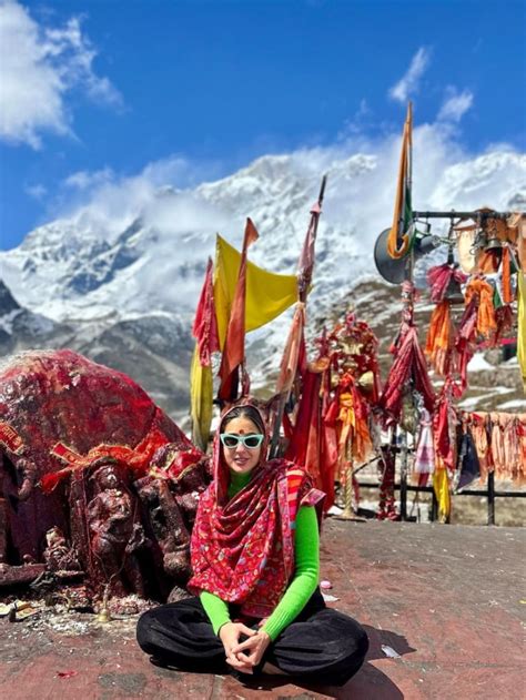 Sara Ali Khan Shares Pics From Her Kedarnath Trip; See