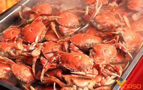 Red king crab, alive, whole round