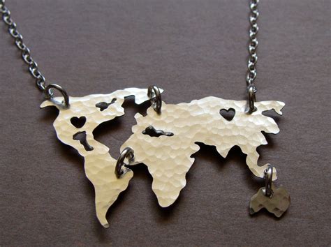 World Map necklace - Oh So Antsy