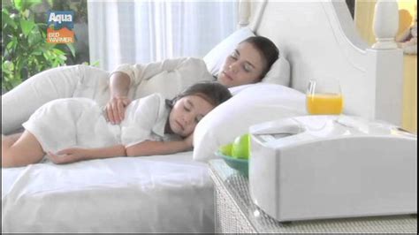 Aqua Bed Warmer Non Electric Heating Blanket - YouTube