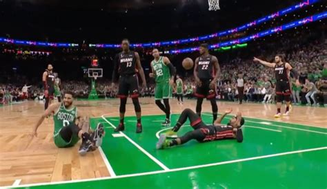 Video: Jayson Tatum In Serious Pain After Unfortunate Injury - The Spun