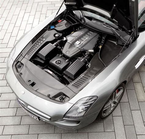 Creating a Classic: The Mercedes Benz SLS AMG Gullwing 2011-2015 ...