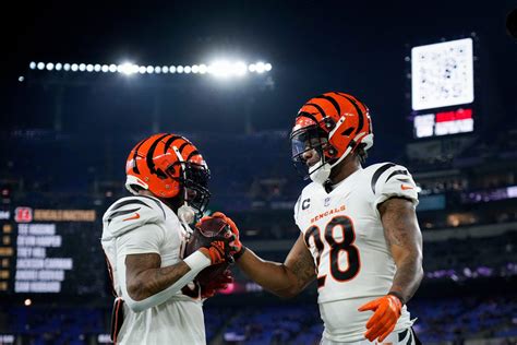 Bengals vs. Jaguars Same Game Parlay Pick Featuring Joe Mixon, Calvin Ridley, and Evan Engram