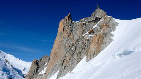 Skiing La Vallée Blanche in Chamonix, France | 57hours