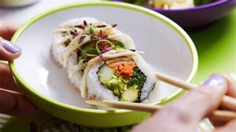 The Complete Guide to the Best Vegan Sushi | LIVEKINDLY