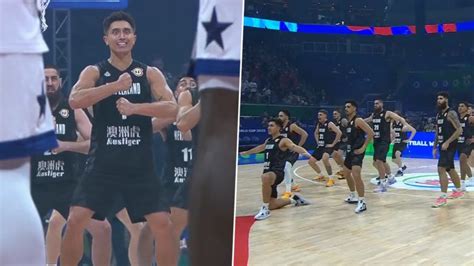 New Zealand Basketball Team Perform 'Haka', the Maori Ceremonial Dance ...