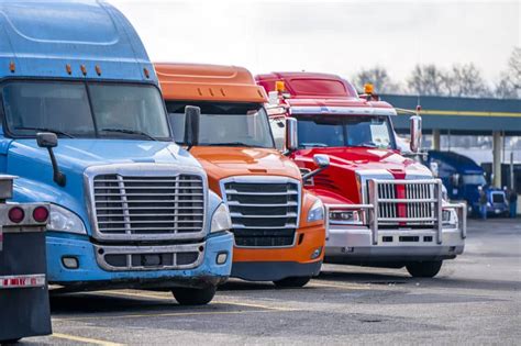 9 Things to Consider When Building a Trucking Fleet