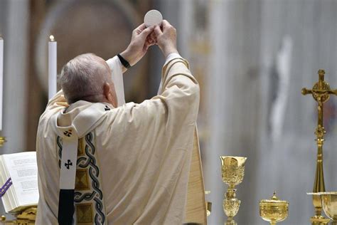 Eucharistic Revitalization: Daring to Do All We Can| National Catholic ...