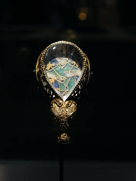 The Alfred Jewel #4 | The Alfred Jewel used to be displayed … | Flickr