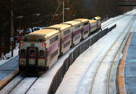 Delays riddle at least three commuter rail lines during Greater Boston’s evening commute - The ...