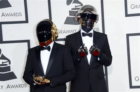 15 Pictures of Daft Punk Without Helmets On