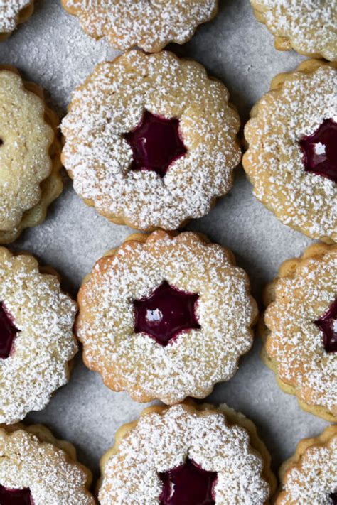 Classic Almond Raspberry Linzer Torte Cookies - Belula