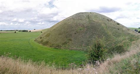 Photographs of Avebury World Heritage Site, Wiltshire, England: West ...