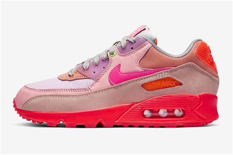 Pretty in Pink: Nike Air Max 90 - Sneaker Freaker