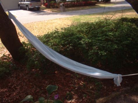 Hammock in 5 Minutes. : 4 Steps (with Pictures) - Instructables