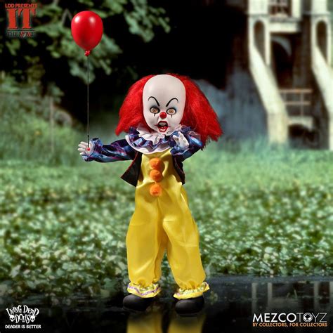 Pennywise - as portrayed by Tim Curry in the 1990... - Broke Horror Fan