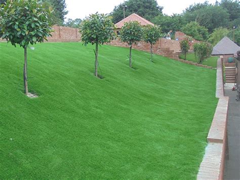 How to install artificial grass on a slope - Buy, Install and Maintain Artificial Grass