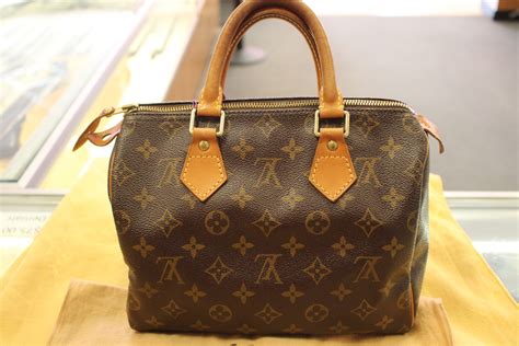 Louis Vuitton Speedy 25 Monogram Canvas Preowned w/ dust bag | Ted's Pawn Shop