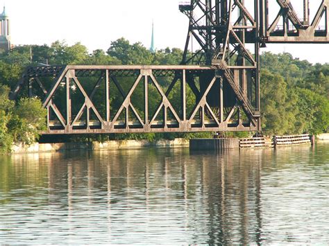 HistoricBridges.org - Joliet Railroad Bridge Photo Gallery