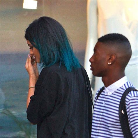 Kylie Jenner Tweaked Her Blue Hair Color From Turquoise to Peacock Blue ...