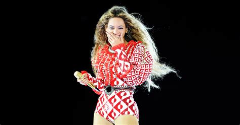 Beyonce Formation Tour Afro Fan