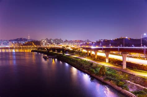 Premium Photo | Seoul skyline at night