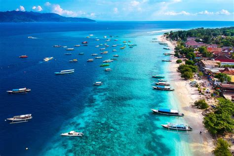 5 Things to do in the Gili Islands (Including the water statues!)