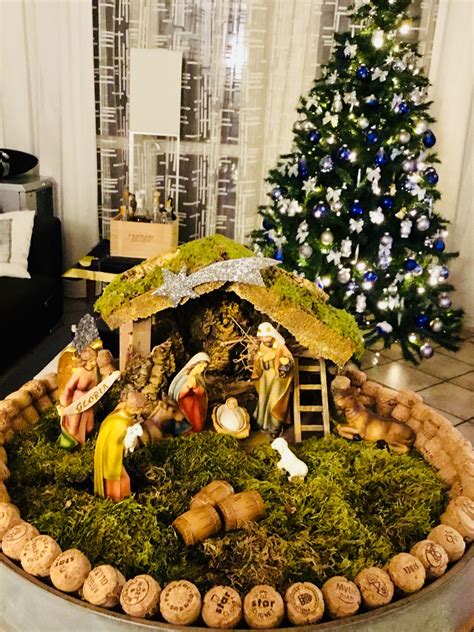 Il presepe sulla botte | Decorações natalinas, Decorações de natal diy, Ideias de decoração de natal