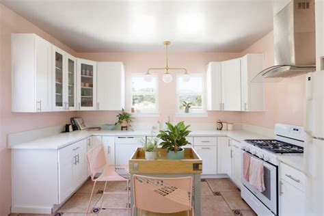 27 Pink Kitchen Ideas That’ll Add Personality to Your Home | Apartment ...