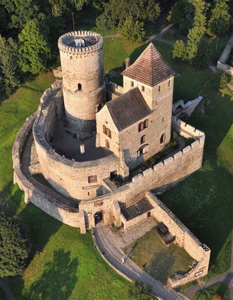 Bedzin Castle Poland | Castle designs, Medieval castle, Small castles