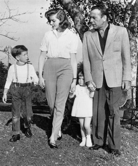 Leslie Bogart’s 7 Siblings Ranked Oldest To Youngest - Oldest.org