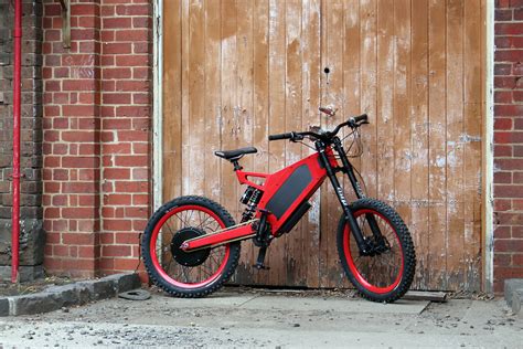 Stealth Electric’s 50 mph bikes blur the line between motorcycle and ...