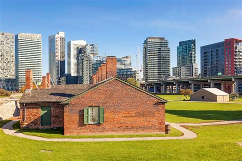 Fort York National Historic Site in Toronto - Discover the Military Past of Canada - Go Guides