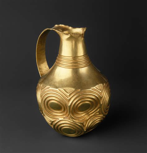 Ewer decorated with concentric circles | Hattian | Early Bronze Age II-III | The Metropolitan ...