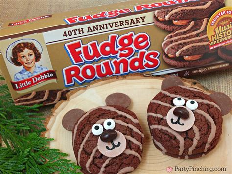 LITTLE DEBBIE FUDGE ROUNDS - Party Pinching