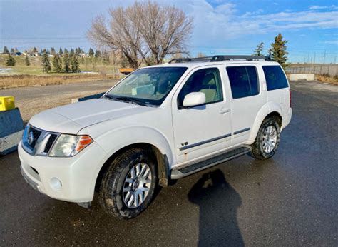 Nissan Pathfinder LE V8 5.6L 4x4 from 2008 *very rare* | Cars & Trucks ...