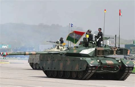 Pakistan purchases 679 Chinese VT4 tanks that will be assembled locally | Defense News March ...