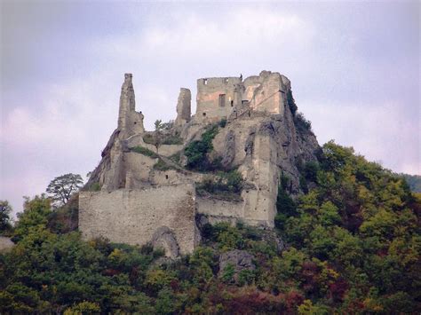 Ruins of Durnstein Castle | Ruins, Danube river, Castle