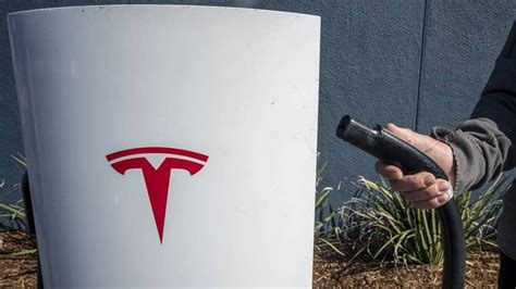 VW, Audi, and Porsche to Adopt Tesla’s NACS Connector: A Game-Changing Move in the EV Industry ...