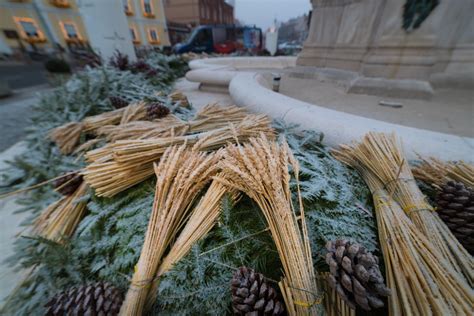 Zagreb Christmas Market - Advent U Zagrebu - TravelingMel