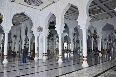 masjid baiturrahman interior | aldhien.delt, architecture, column, travel | Masjid, Interior ...