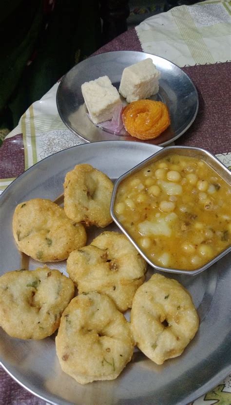 Odisha Evening Snacks : Bara Ghuguni Mitha - Odia Khana Khazana ...