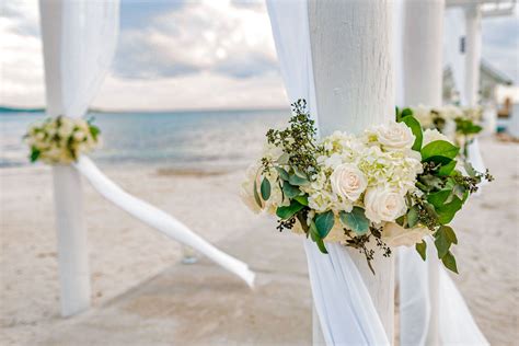 30+ Things To Know As You Plan A Beach Wedding | Beaches