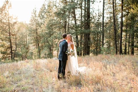 Idaho Mountain Wedding | Mountain wedding, Bride and groom photos, Wedding photography